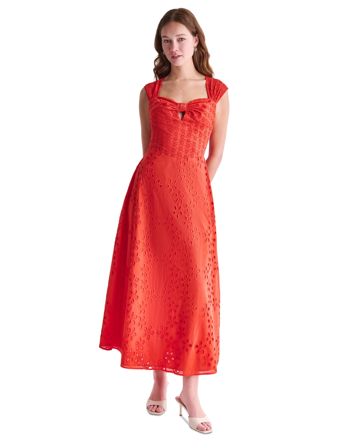 Bcbg Women’s Sweetheart Neck Keyhole Eyelet Maxi Dress – Fire Bcbg Women’s Sweetheart Neck Keyhole Eyelet Maxi Dress – Fire