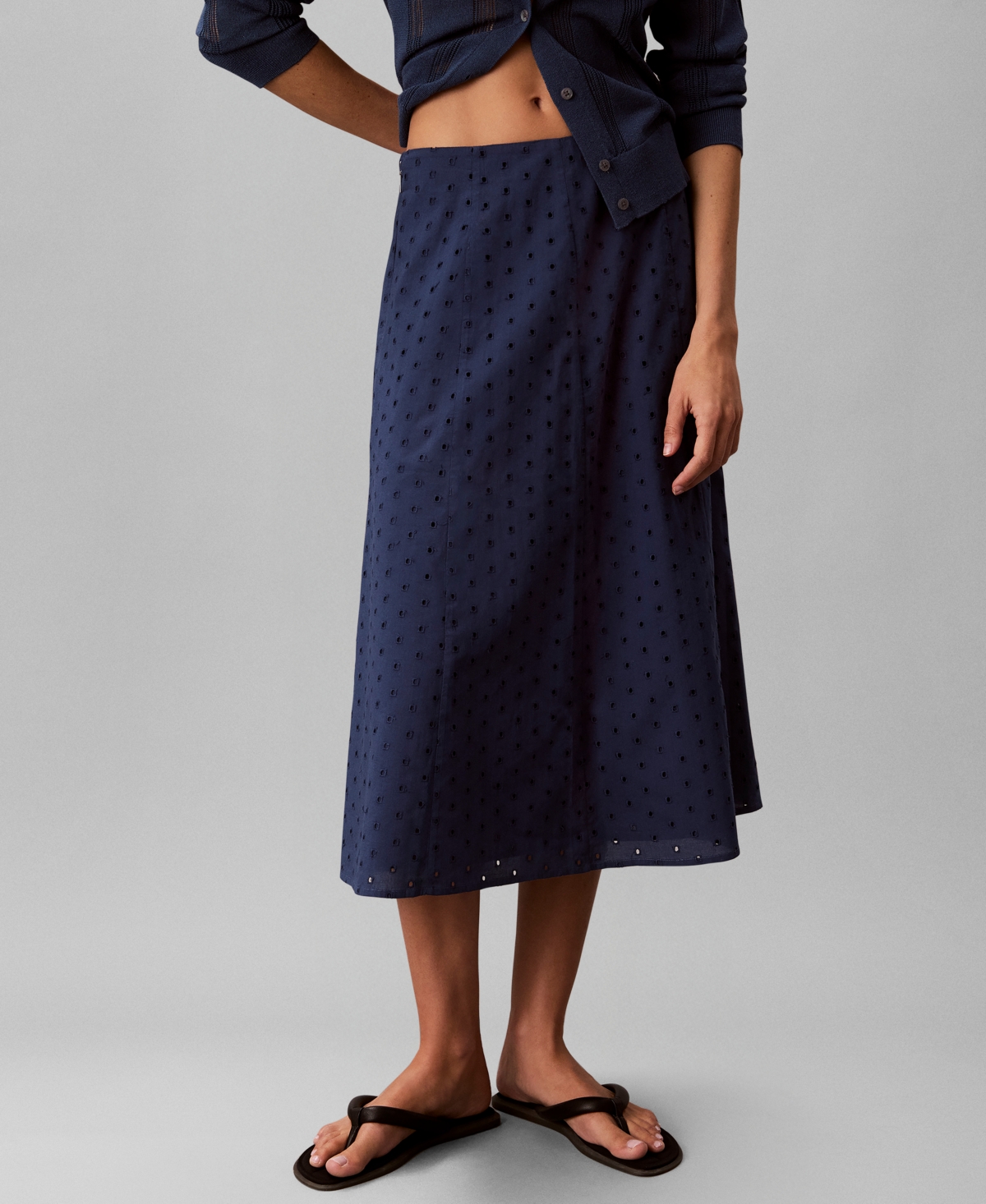 Calvin Klein Women’s Classic Fit Pull-On Midi Skirt – Dark Denim Calvin Klein Women’s Classic Fit Pull-On Midi Skirt – Dark Denim
