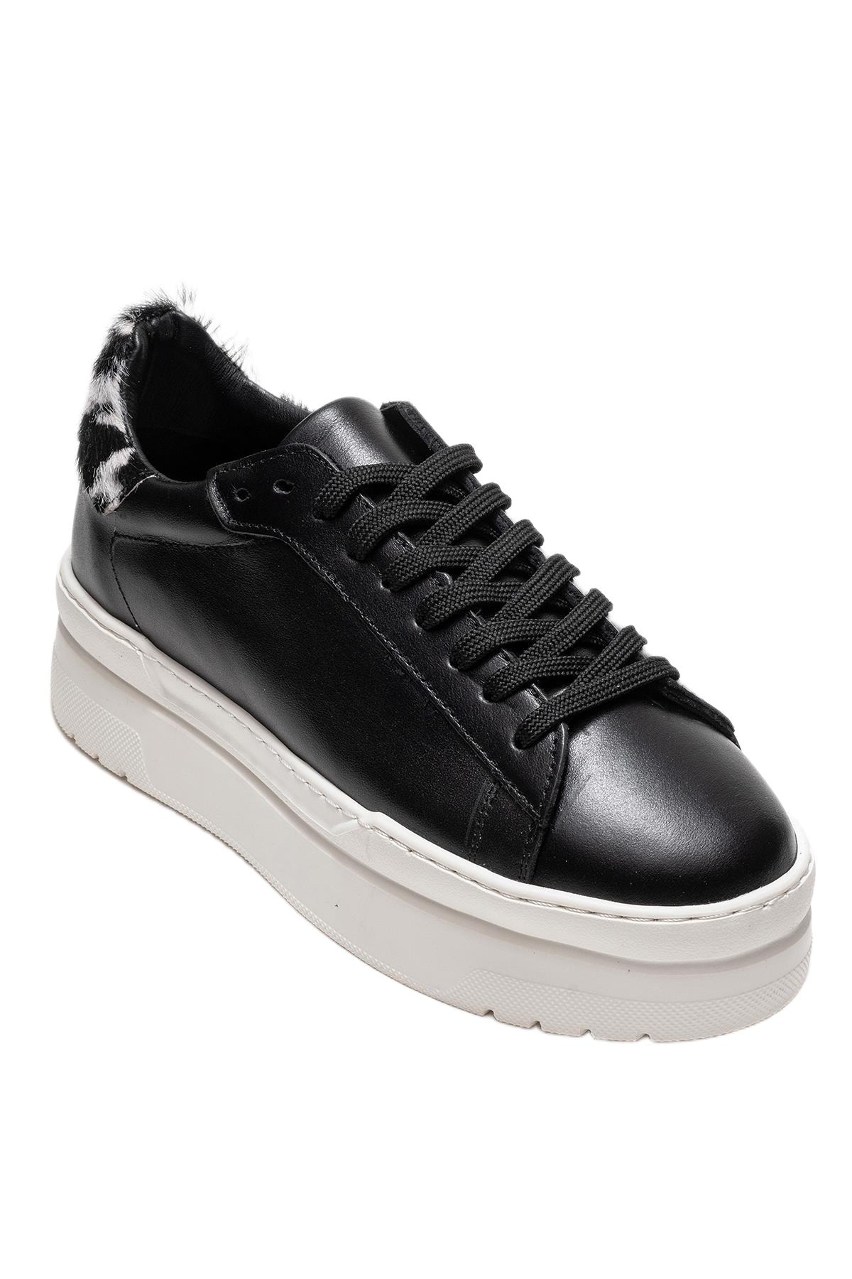 Forever & Always Shoes Women’s Anabel Leather Platform Sneakers – Black leather
