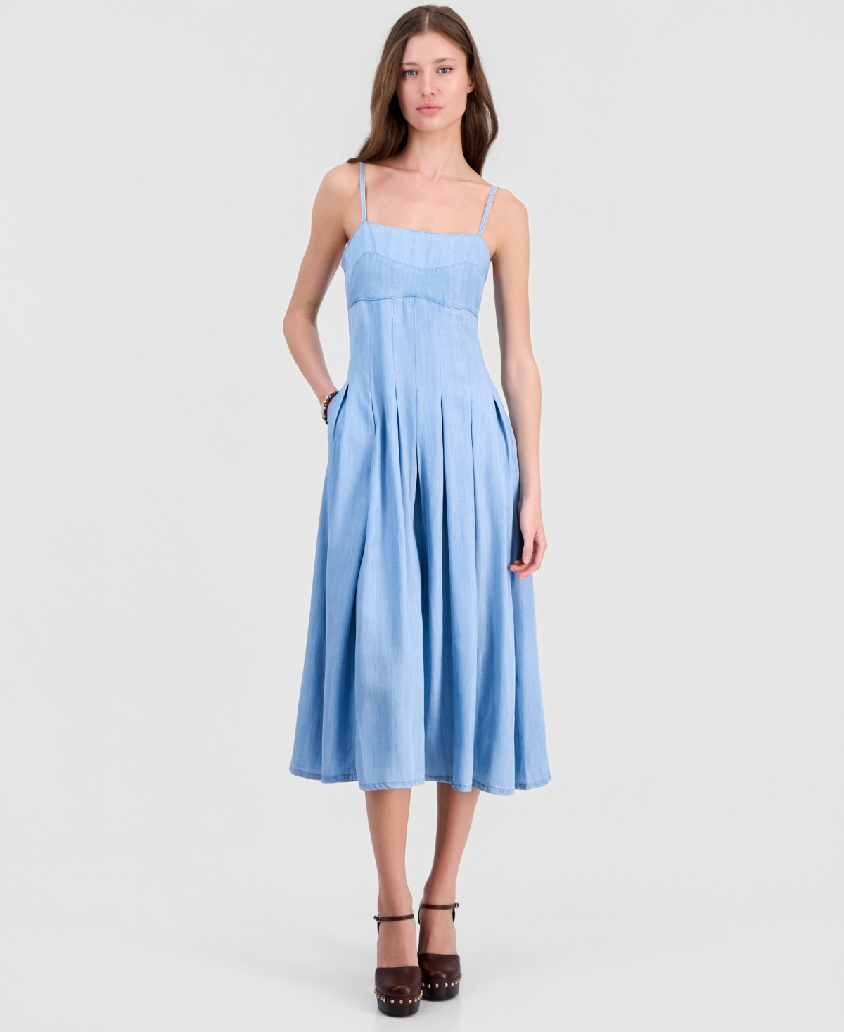 Guess Women’s Bria Chambray Midi Pleated Dress – ESCONDIDO WASH Guess Women’s Bria Chambray Midi Pleated Dress – ESCONDIDO WASH