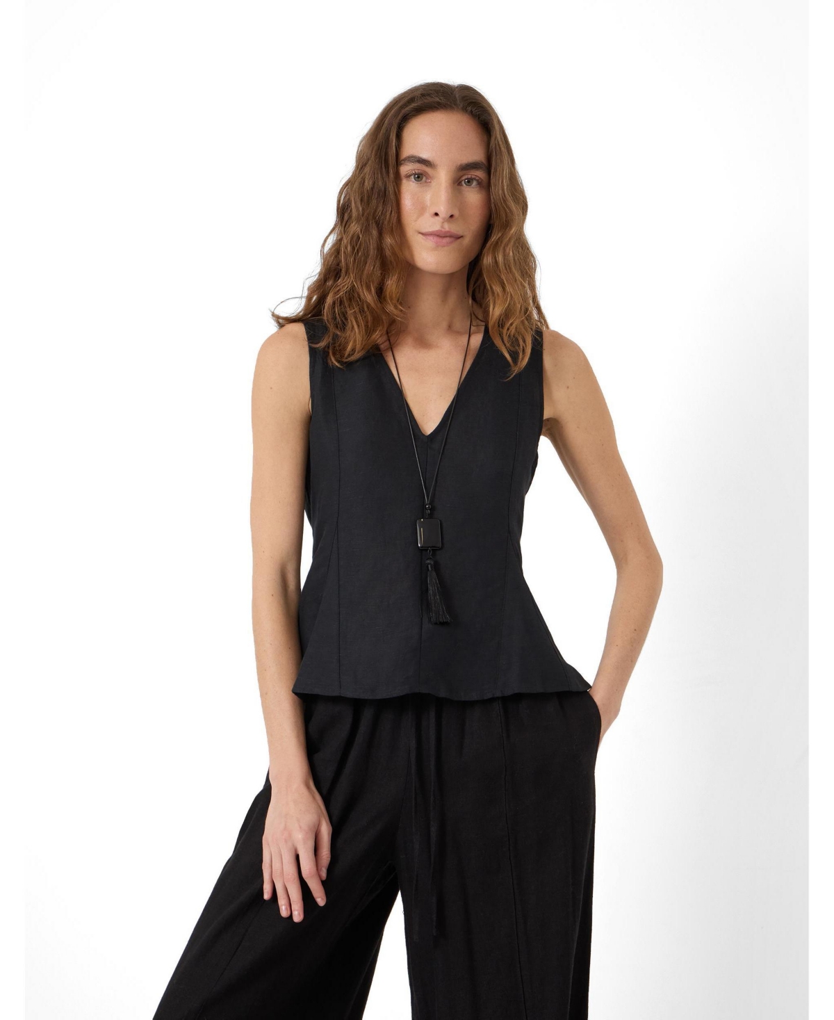 Hush Women’s Jose V-Neck Godet Linen Top – Black Hush Women’s Jose V-Neck Godet Linen Top – Black