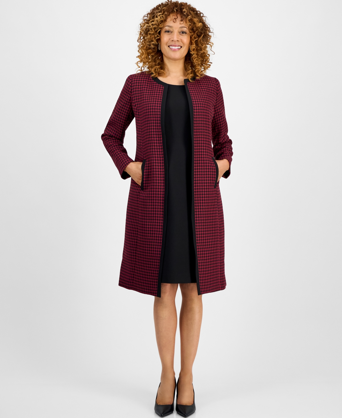 Le Suit Women’s Houndstooth Topper Jacket & Sleeveless Dress Suit Set, Regular & Petite – Bordeaux/black Le Suit Women’s Houndstooth Topper Jacket & Sleeveless Dress Suit Set, Regular & Petite – Bordeaux/black