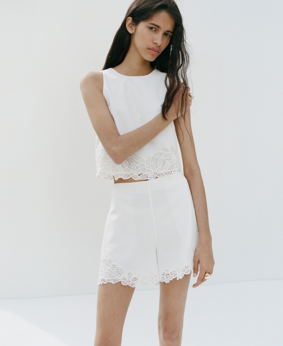Mango Women’s Lace Accents Embroidered Shorts – Off White Mango Women’s Lace Accents Embroidered Shorts – Off White