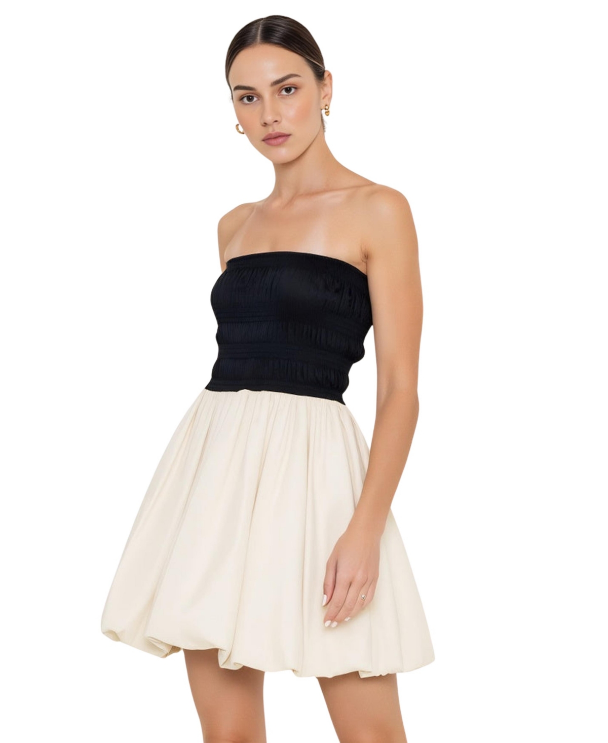 Modenaire Women’s Strapless Smocked Bodice Bubble Hem Mini Dress – Black/off-white Modenaire Women’s Strapless Smocked Bodice Bubble Hem Mini Dress – Black/off-white