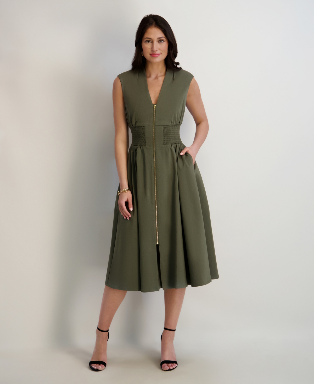 kensie Women’s Sleeveless V-Neck Zip-Front Maxi Dress – Light Sage kensie Women’s Sleeveless V-Neck Zip-Front Maxi Dress – Light Sage