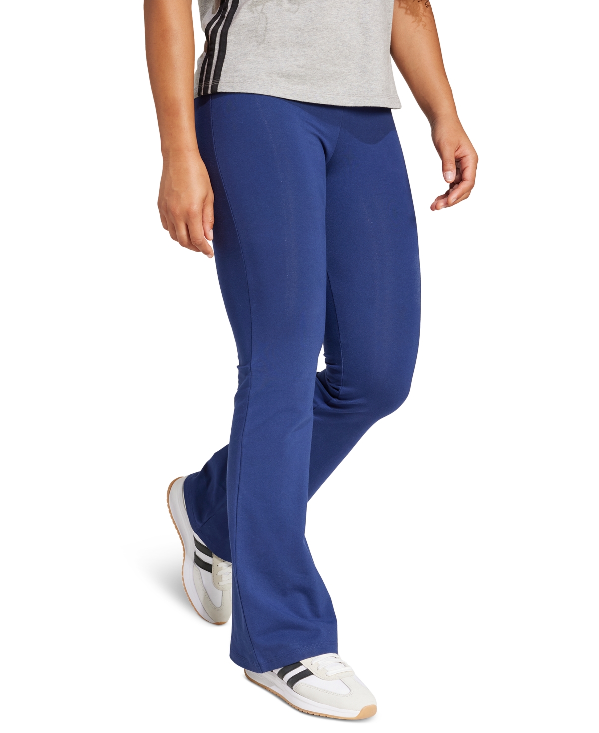 adidas Women’s Essentials Small Logo Flared Leggings – Dark Blue/White adidas Women’s Essentials Small Logo Flared Leggings – Dark Blue/White