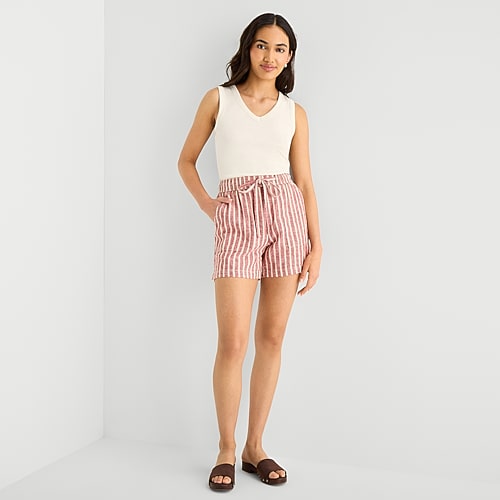 A.N.A Womens High Rise 5″ Pull-On Short, Petite X-small, Red A.N.A Womens High Rise 5″ Pull-On Short, Petite X-small, Red