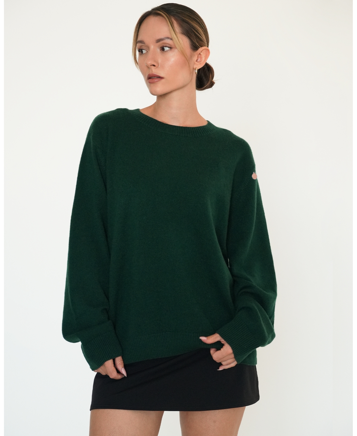 Rebody Active Women’s Beau Oversized Crewneck Cashmere Sweater – Hunter green Rebody Active Women’s Beau Oversized Crewneck Cashmere Sweater – Hunter green