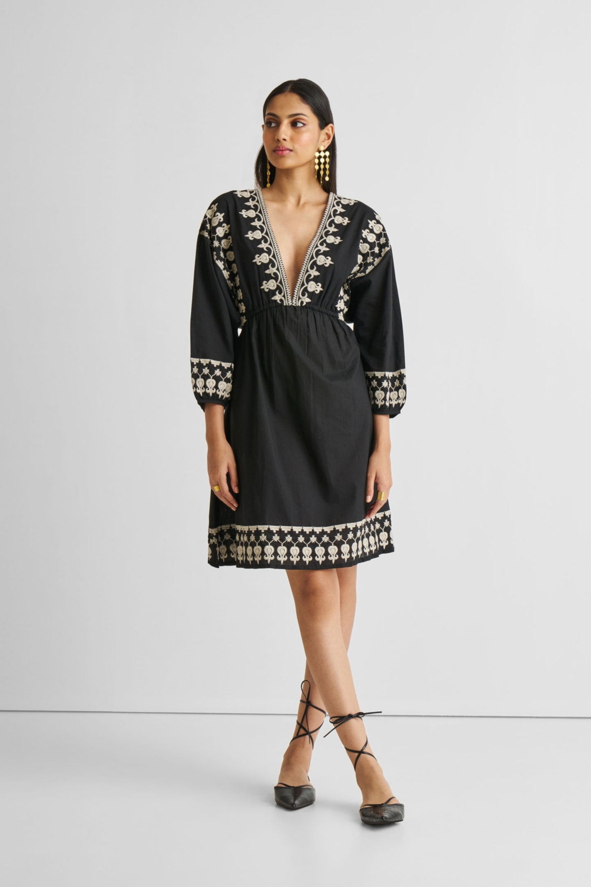 Reistor Women’s Deep V Embroidered Dress – Black