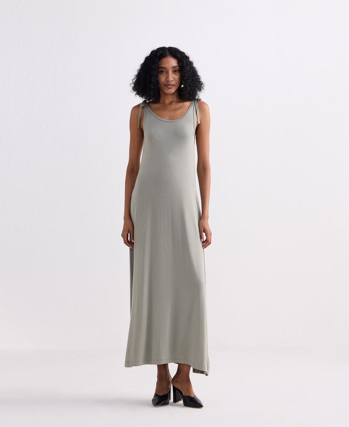 Reistor Women’s Maxi Dress with Shoulder Tie-Details – Green Reistor Women’s Maxi Dress with Shoulder Tie-Details – Green