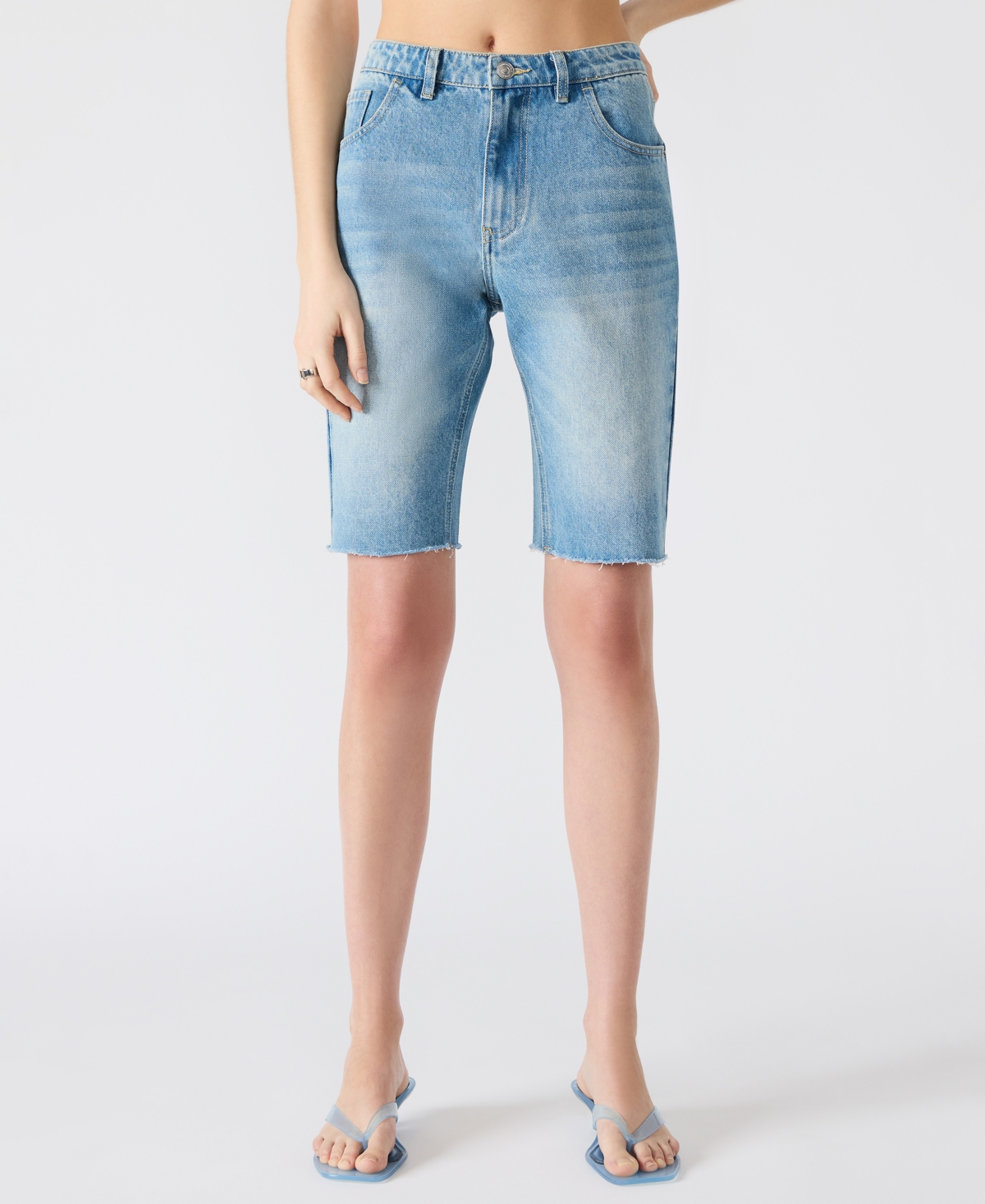 Steve Madden Women’s Dita Denim Shorts – Medium Blue Denim Steve Madden Women’s Dita Denim Shorts – Medium Blue Denim