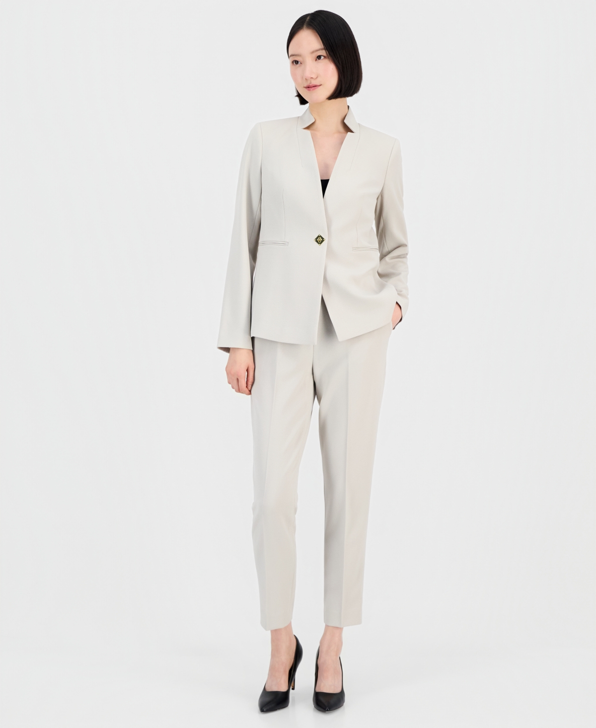 Tahari Asl Women’s Notched One-Button Pantsuit – Oatmeal Tahari Asl Women’s Notched One-Button Pantsuit – Oatmeal