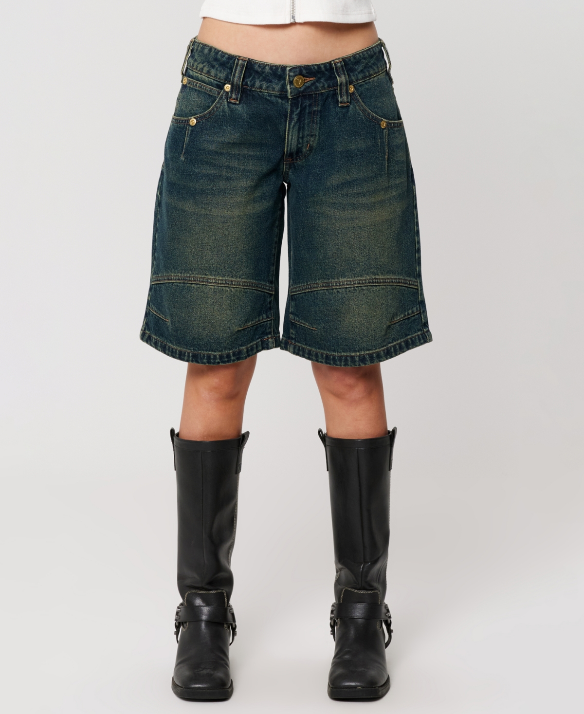 Abrand Women’s Jort Riley Engineered Baggy Low Rise Denim Shorts – Riley Abrand Women’s Jort Riley Engineered Baggy Low Rise Denim Shorts – Riley