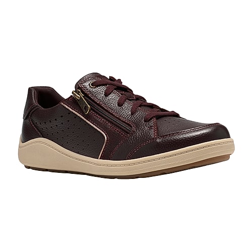 Clarks Bryiane Dazz Womens Round Closed Toe Oxford Shoes, 7 1/2 Medium, Red