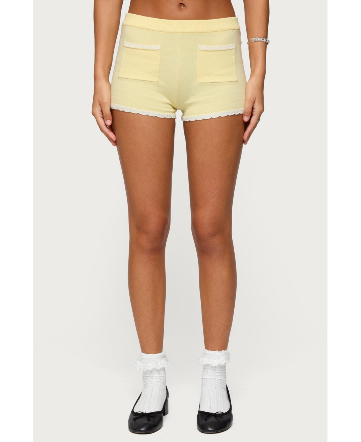 Edikted Women’s Leila Scalloped Knit Shorts – Yellow