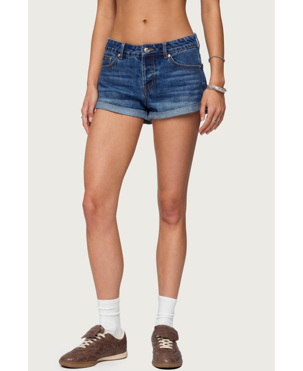 Edikted Women’s Rylin Low-Rise Denim Shorts – Blue-washed Edikted Women’s Rylin Low-Rise Denim Shorts – Blue-washed