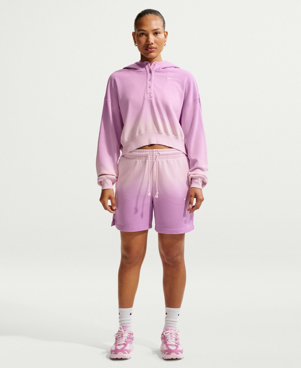 Nike Women’s Sportswear Phoenix Fleece Mid-Rise Shorts – Pink Foam/light Magenta/light Magenta Nike Women’s Sportswear Phoenix Fleece Mid-Rise Shorts – Pink Foam/light Magenta/light Magenta