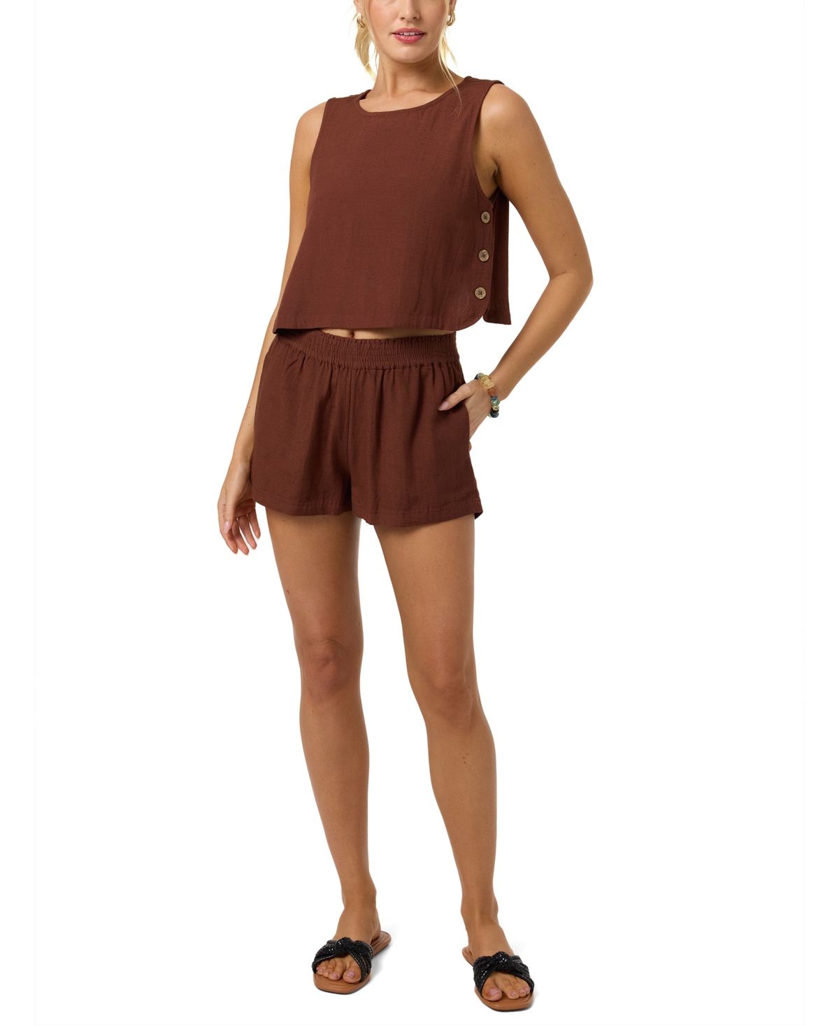 O’Neill Women’s Smocked Waistband Pull-On Shorts – Coconut Brown O’Neill Women’s Smocked Waistband Pull-On Shorts – Coconut Brown