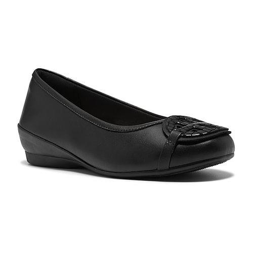 Clarks Cathrynn Luna Womens Closed Toe Slip-On Shoe, 6 1/2 Medium, Black