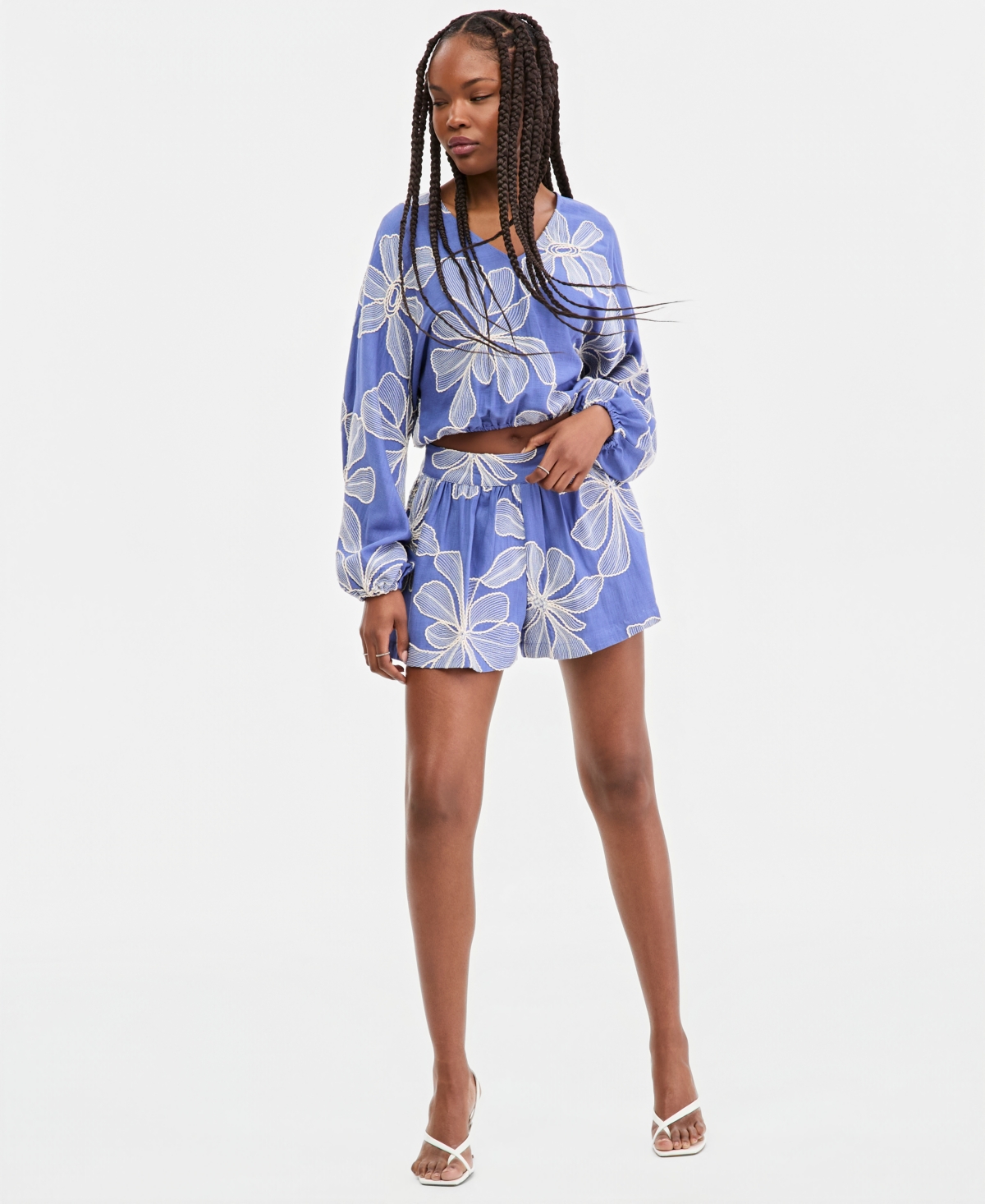 Guess Women’s Dessi Embroidered Shorts – SHORE BLUE MULTI Guess Women’s Dessi Embroidered Shorts – SHORE BLUE MULTI