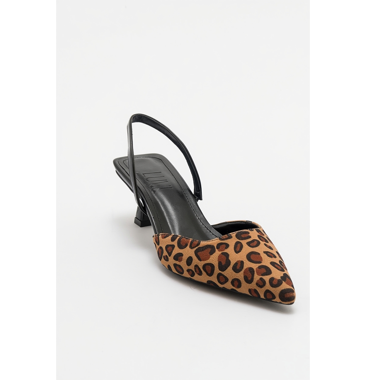 Prologue Shoes Women’s Over Pointed Toe Pump – Leopard pattern
