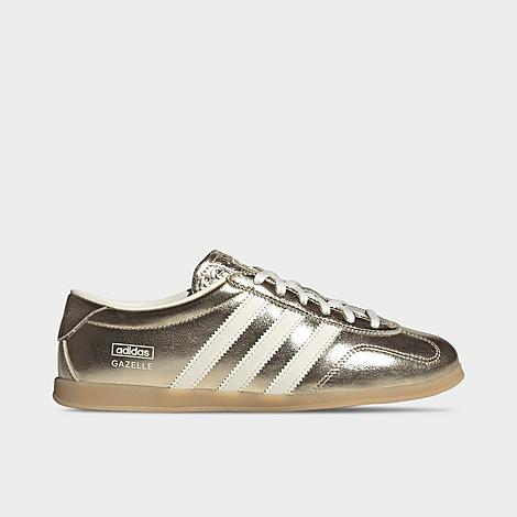 adidas Women’s Originals Gazelle Lo Pro Metallic Leather Casual Shoes in Gold Metallic/Off White/Gum Size: 5.0 adidas Women’s Originals Gazelle Lo Pro Metallic Leather Casual Shoes in Gold Metallic/Off White/Gum Size: 5.0